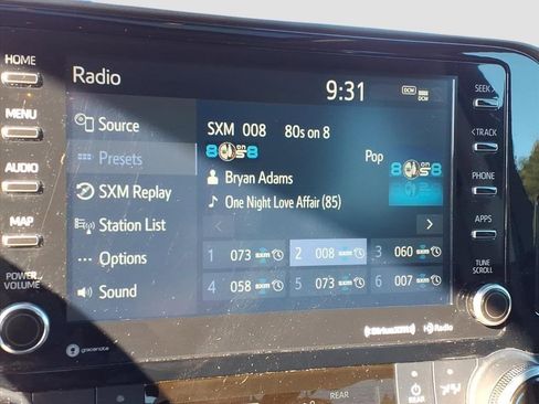 Used 2021 Toyota Highlander XLE image 20