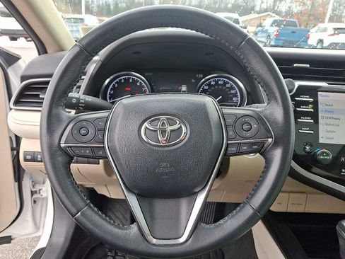 Certified 2020 Toyota Camry XLE image 22