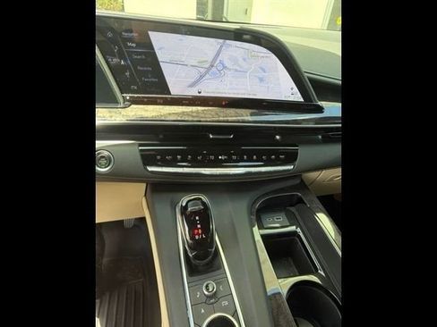 Used 2022 Cadillac Escalade ESV Premium Luxury w/ Performance Package AWD/4WD image 9
