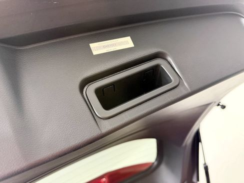 Used 2023 Nissan Rogue S AWD/4WD image 14