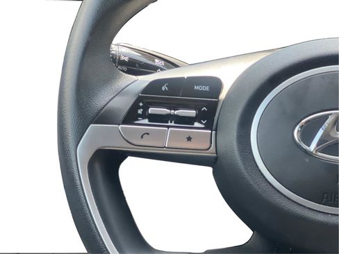 Used 2022 Hyundai Tucson SEL FWD image 12