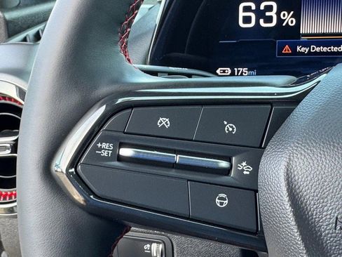 Used 2024 Chevrolet Equinox EV RS image 16