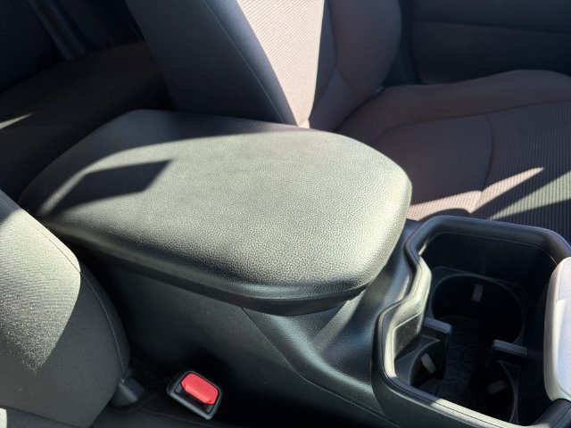 Used 2022 Toyota RAV4 LE AWD/4WD image 15