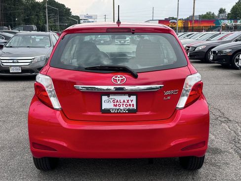 Used 2012 Toyota Yaris LE FWD image 8