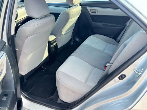 Used 2016 Toyota Corolla LE image 12