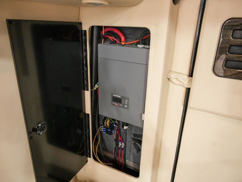 Used 2020 Mercedes-Benz Sprinter 3500 image 24