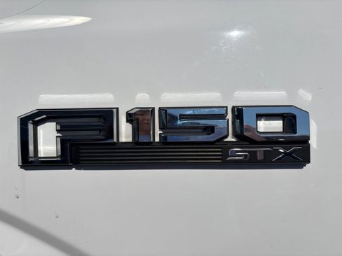 Used 2019 Ford F150 XL w/ Equipment Group 101A Mid AWD/4WD image 9