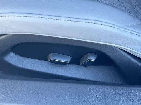 Used 2023 Chevrolet Corvette Stingray Coupe w/ 1LT image 33