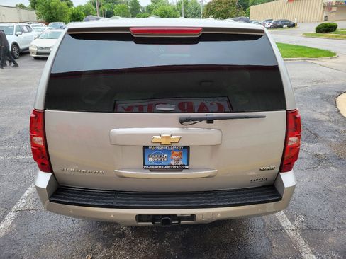 Used 2007 Chevrolet Suburban LT w/ LT Preferred Equipment Group AWD/4WD image 25