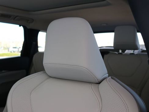 New 2026 INFINITI QX60 Luxe w/ Cargo Package AWD/4WD image 16