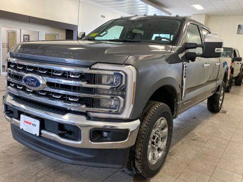 New 2026 Ford F250 Lariat w/ Lariat Ultimate Package image 4