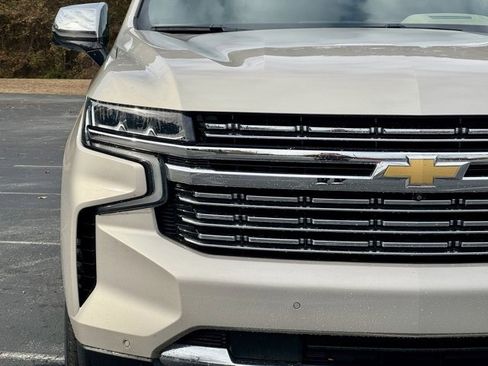 Used 2021 Chevrolet Tahoe Premier w/ Premium Package image 13
