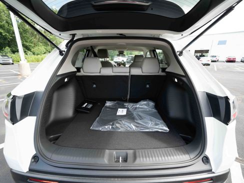 New 2026 Honda HR-V LX image 28