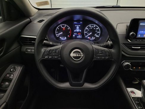 Used 2024 Nissan Altima 2.5 S FWD image 22