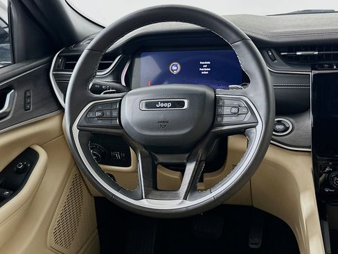 Used 2023 Jeep Grand Cherokee L Limited RWD image 18