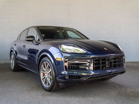 Certified 2026 Porsche Cayenne S AWD/4WD image 30
