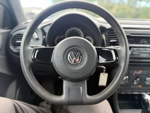 Used 2014 Volkswagen Beetle 2.5 FWD image 10