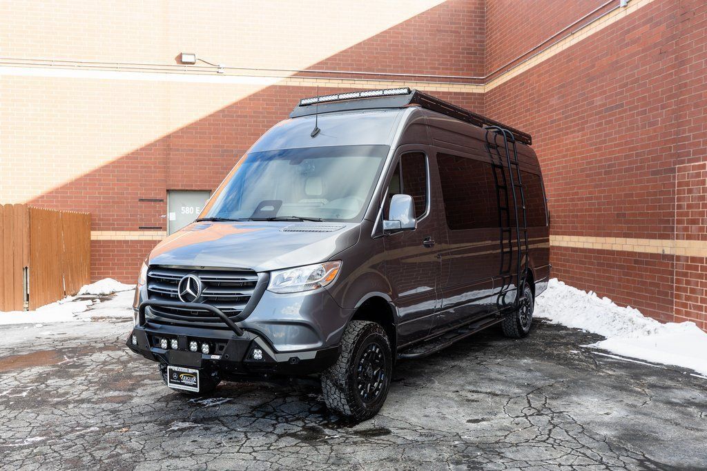 Used 2025 Mercedes-Benz Sprinter 2500 image 3