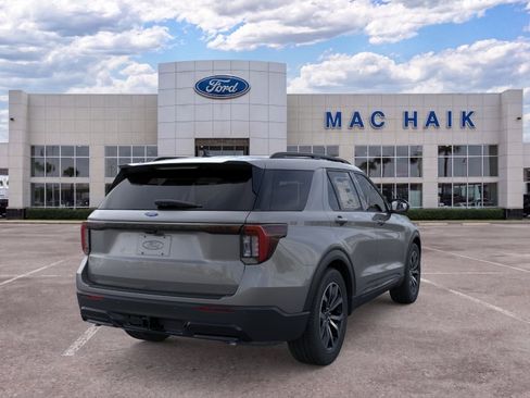 New 2026 Ford Explorer ST-Line RWD image 8