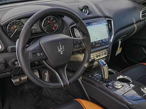 Used 2024 Maserati Ghibli Trofeo image 9