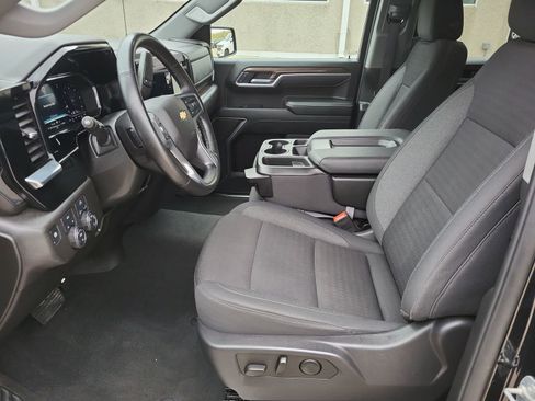 Certified 2025 Chevrolet Silverado 1500 LT AWD/4WD image 18