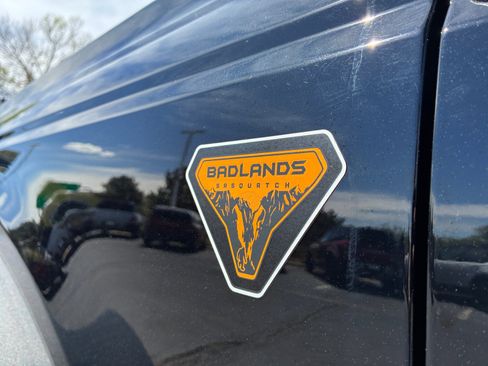Used 2025 Ford Bronco Badlands image 23