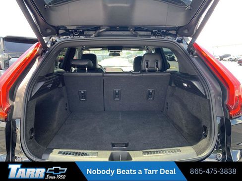 Used 2025 Cadillac XT4 Premium Luxury FWD image 20