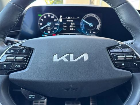Used 2023 Kia Niro Wave FWD image 25