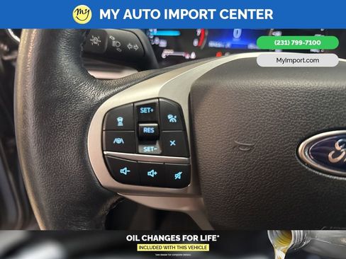 Used 2021 Ford Explorer XLT w/ Equipment Group 202A image 16