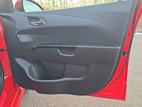 Used 2017 Chevrolet Sonic LT w/ Convenience Package image 29