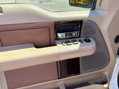 Used 2007 Ford F150 King Ranch image 8