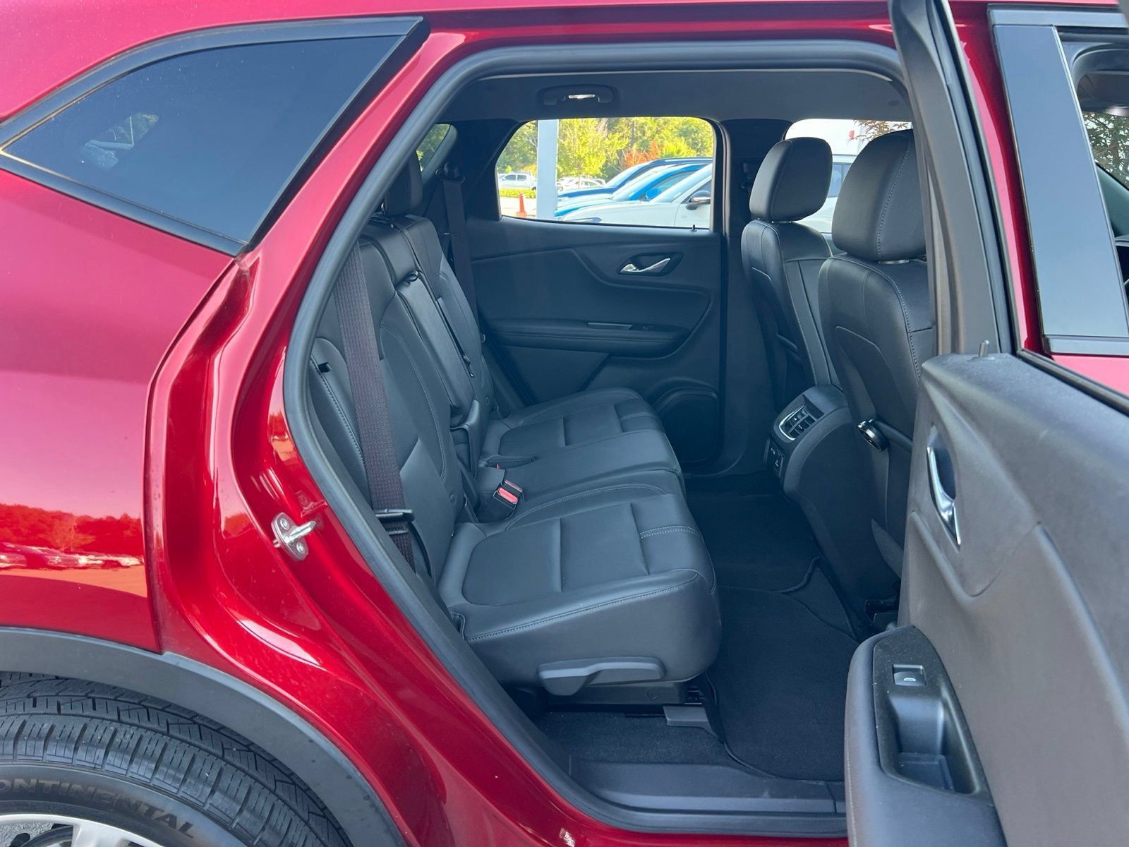 Used 2021 Chevrolet Blazer LT w/ Sound & Technology Package FWD image 33