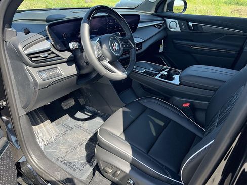 New 2026 Buick Enclave Avenir w/ Super Cruise Package FWD image 9