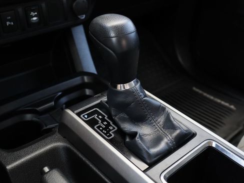 Used 2016 Toyota Tacoma SR5 image 17