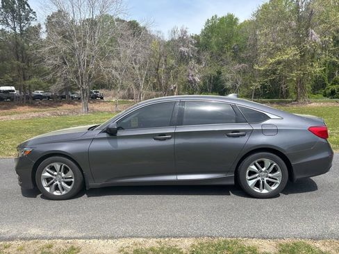 Used 2018 Honda Accord LX image 8