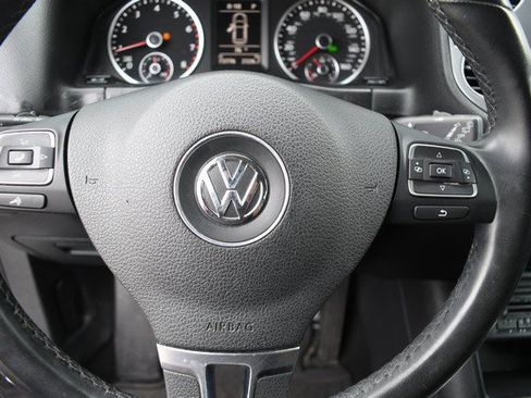 Used 2017 Volkswagen Tiguan S AWD/4WD image 30