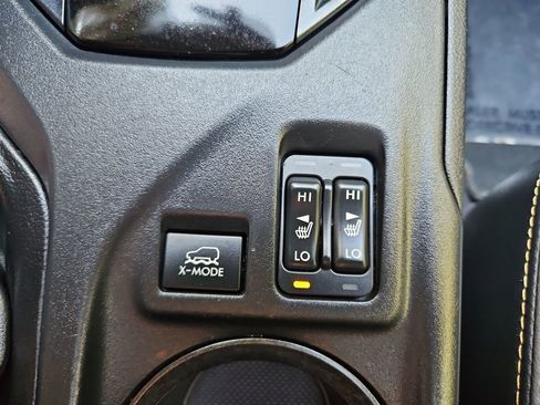 Used 2022 Subaru Crosstrek 2.5i Sport w/ Moonroof Package image 21