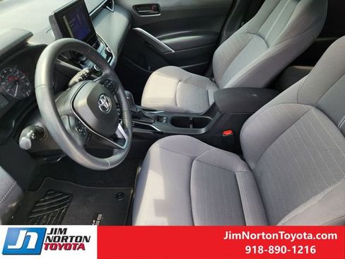 Used 2024 Toyota Corolla Cross AWD Hybrid image 15