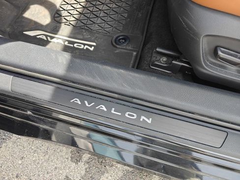 Used 2021 Toyota Avalon Limited w/ Advanced Safety Package image 11