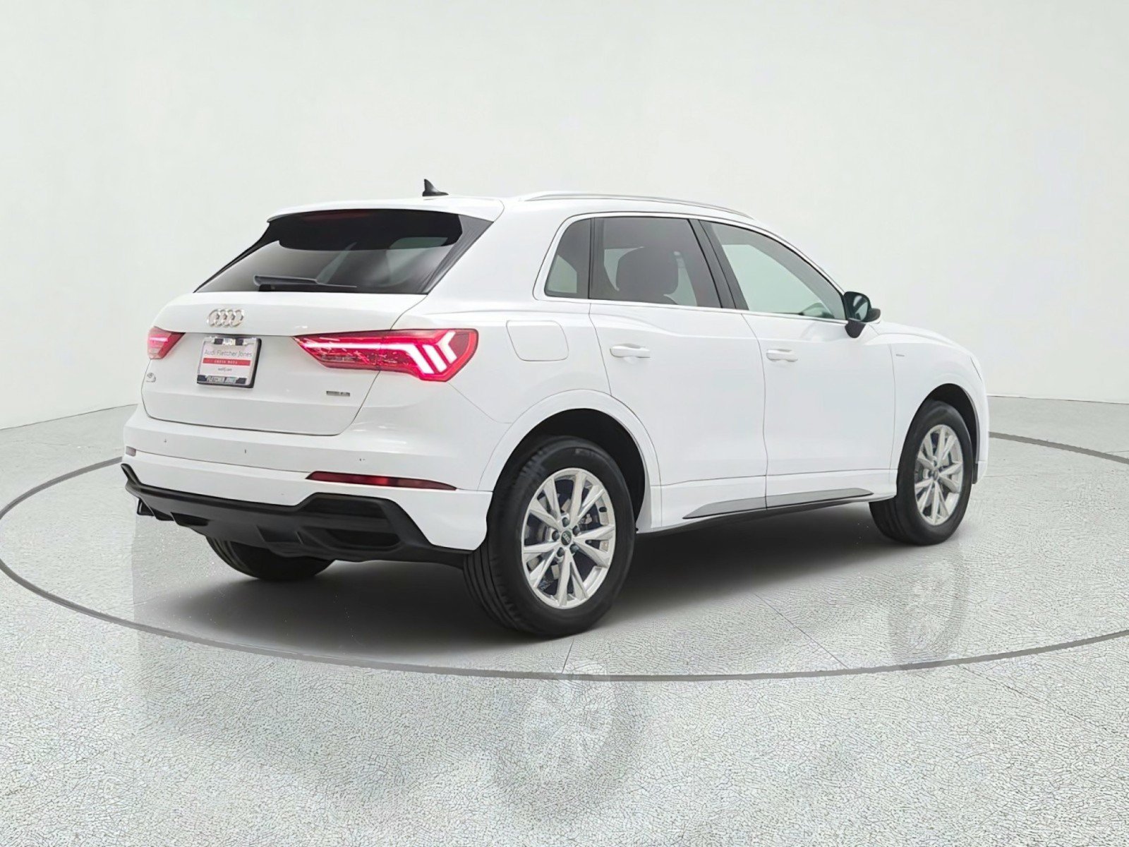 Used 2024 Audi Q3 2.0T Premium AWD/4WD image 5