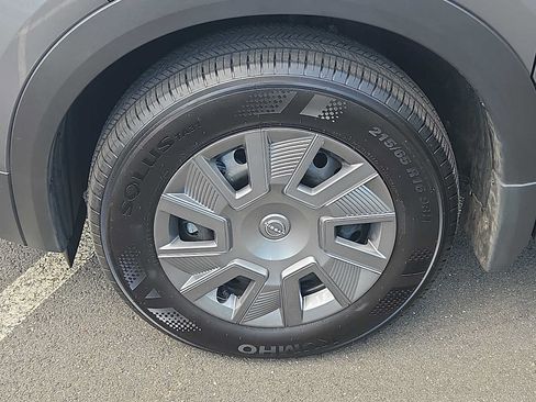 Certified 2025 Nissan Kicks S AWD/4WD image 8