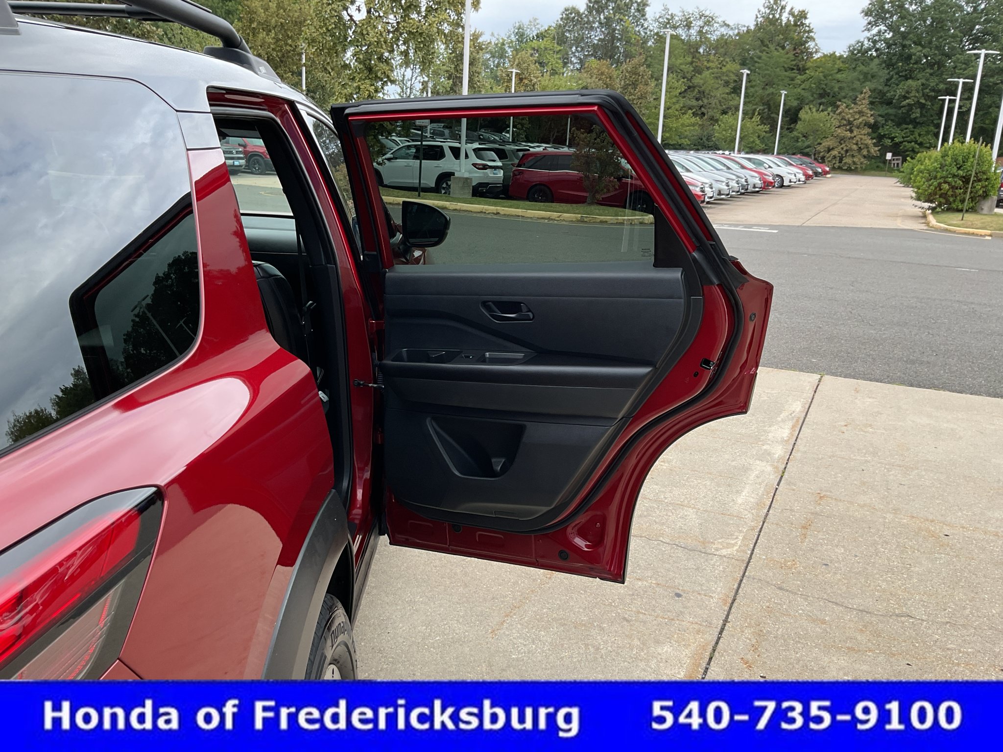 Used 2023 Nissan Pathfinder Rock Creek AWD/4WD image 21