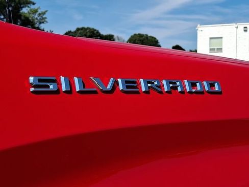 Used 2020 Chevrolet Silverado 1500 Custom w/ Custom Value Package AWD/4WD image 31