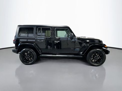 Used 2023 Jeep Wrangler Unlimited Sahara w/ Cold Weather Group AWD/4WD image 5