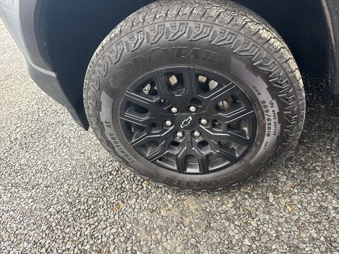 Used 2023 Chevrolet Colorado Trail Boss w/ Technology Package image 22