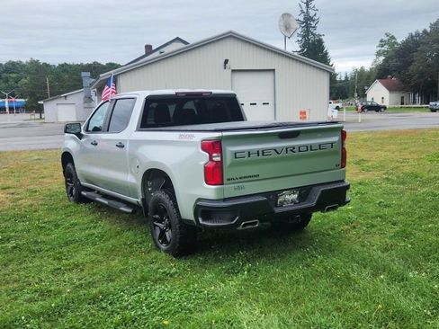 Used 2022 Chevrolet Silverado 1500 LT Trail Boss w/ LPO, Dark Essentials Package AWD/4WD image 4