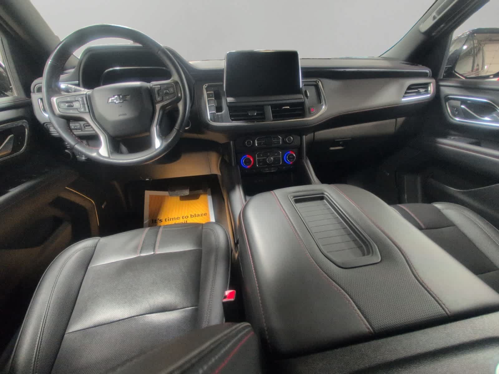 Used 2022 Chevrolet Suburban RST w/ Luxury Package AWD/4WD image 10