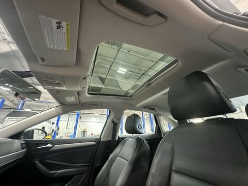 Used 2019 Volkswagen Jetta SE FWD image 20