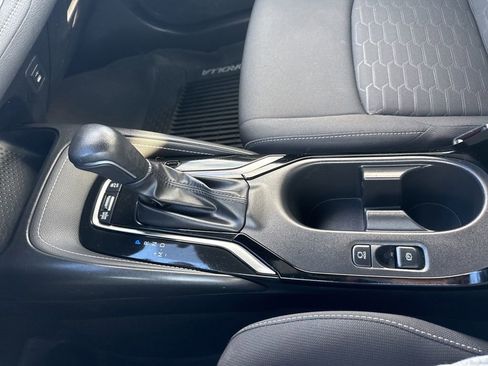 Used 2023 Toyota Corolla SE image 19