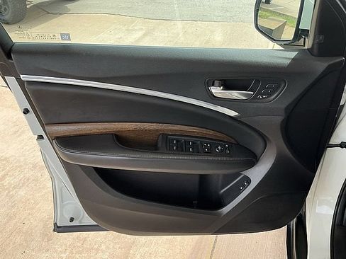Used 2017 Acura MDX FWD w/ Advance & Entertainment image 18